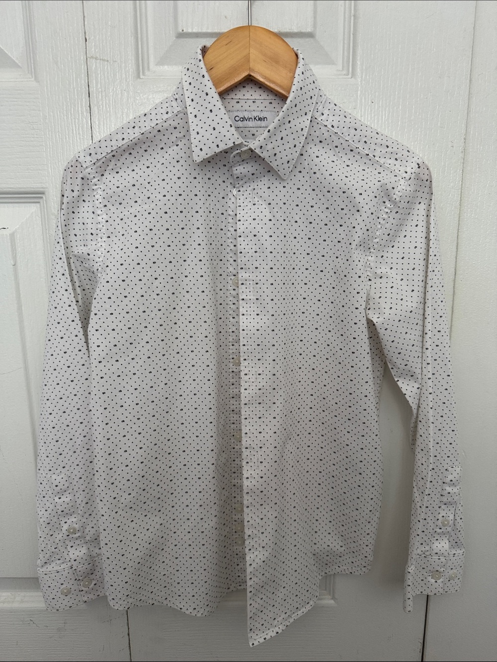Calvin Klein White Slim Fit Polka Dot Dress Shirt boys size 10